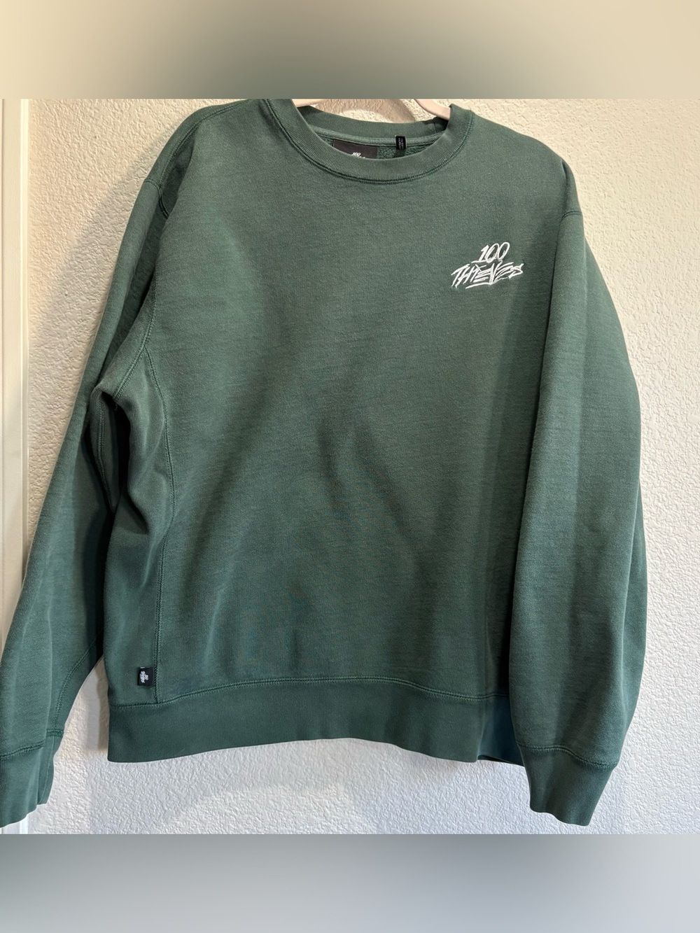 100 Thieves Crewneck Sweatshirt Men’s XL Olive Green Embroidered Logo Fleece